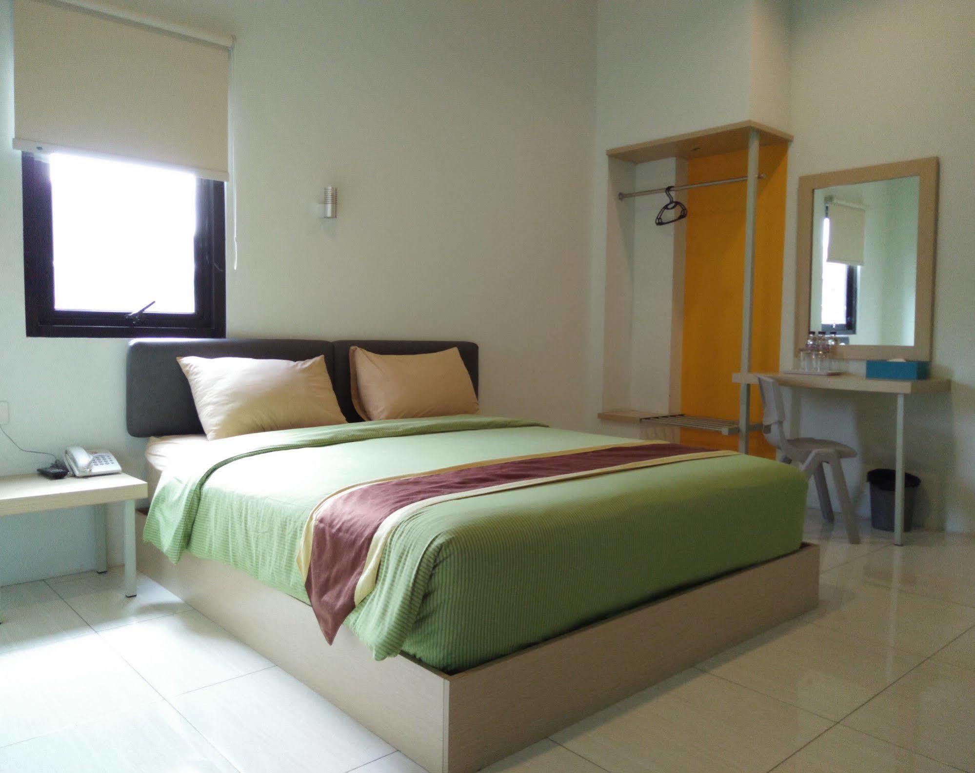 Sentra Inn Bandung Exterior foto