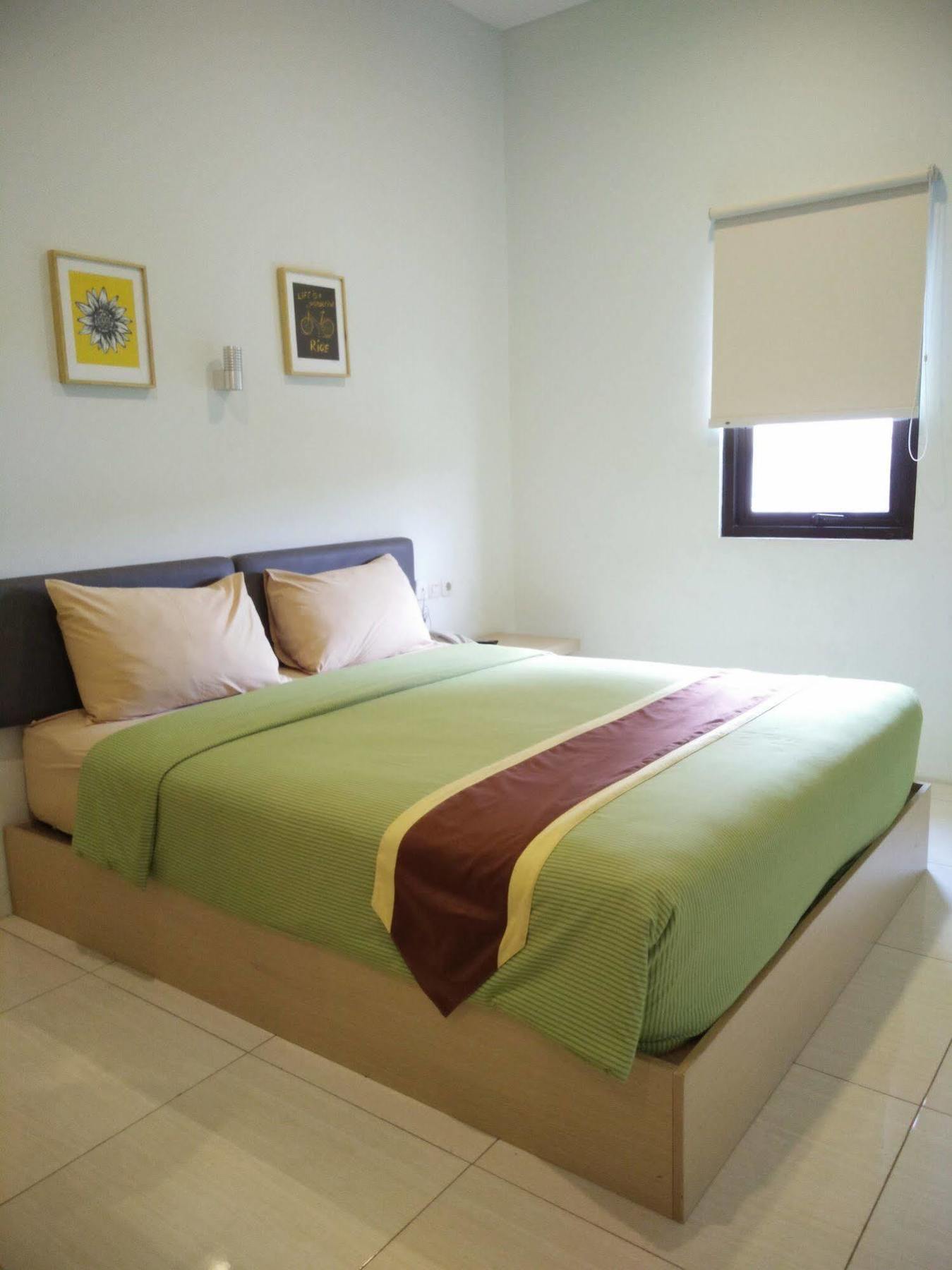 Sentra Inn Bandung Exterior foto